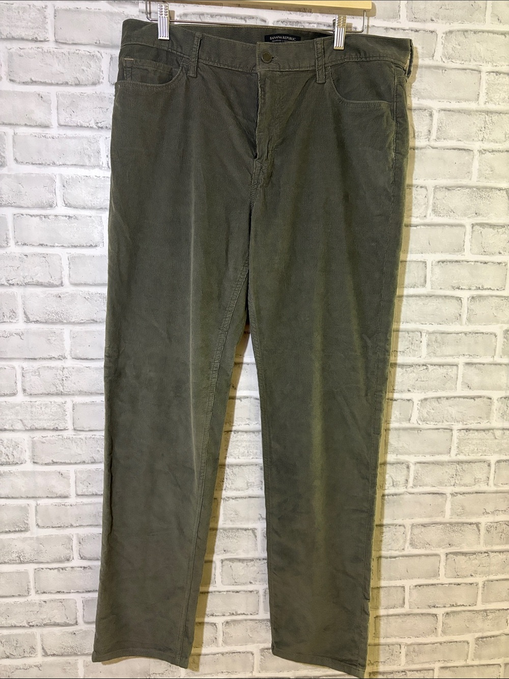 Banana Republic Olive Corduroy Slim fit Pants 34x32